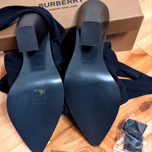 Burberry mules, size 8, brand new! - Picture 2 of 3